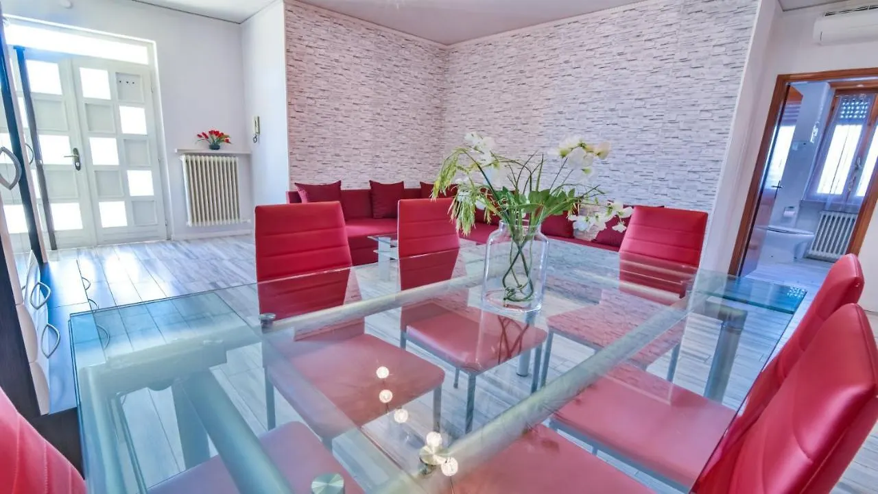!New! Due Laghi - Peschiera Del Garda Apartment 0*,  Italy