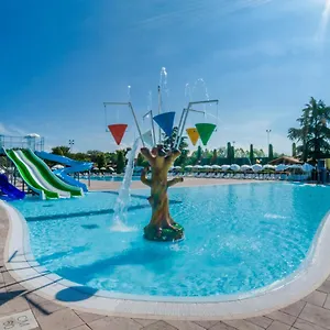 אתר קמפינג Del Garda Village And, פסקיארה דל גארדה