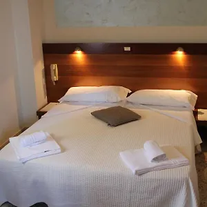 Trattoria Fioravante Hotell